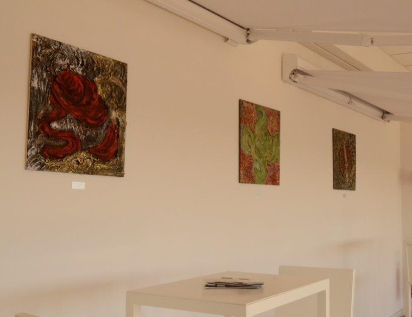Opere materiche di Sonia Vangi nella mostra permanente presso Fanani s.r.l.